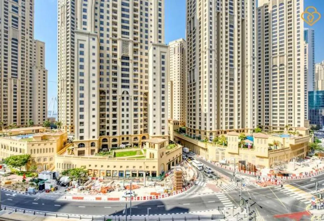 Keysplease Beautiful 2 B/R Apt, Sahab Tower Dubai Marina Lägenhet