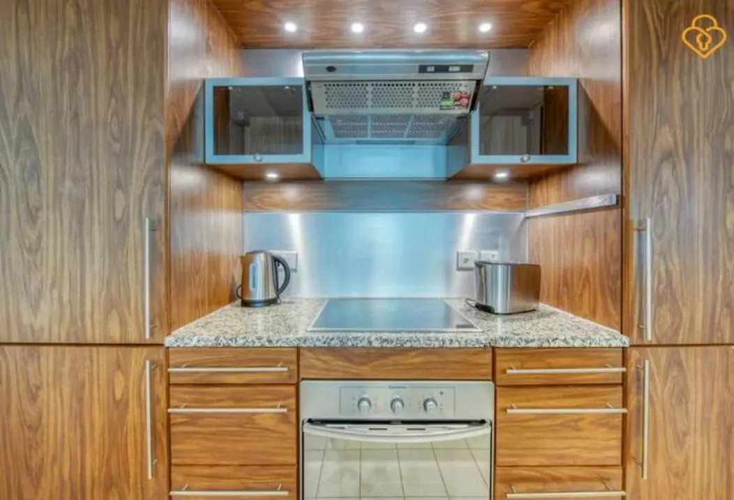 Keysplease Beautiful 2 B/R Apt, Sahab Tower Dubai Marina Lägenhet 0*,