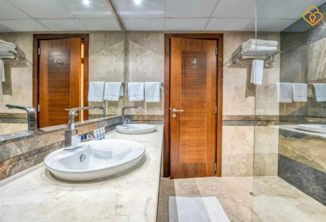 Keysplease Beautiful 2 B/R Apt, Sahab Tower Dubai Marina Lägenhet
